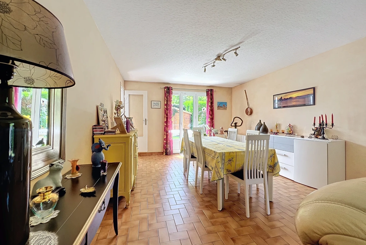 Maison 3 chambres avec jardin et garage à Gleizé - Opportunité à ne pas manquer 