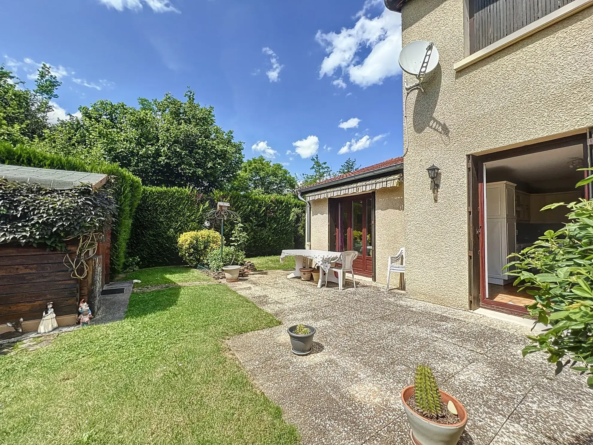 Maison 3 chambres avec jardin et garage à Gleizé - Opportunité à ne pas manquer 