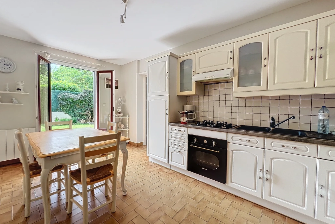 Maison 3 chambres avec jardin et garage à Gleizé - Opportunité à ne pas manquer 