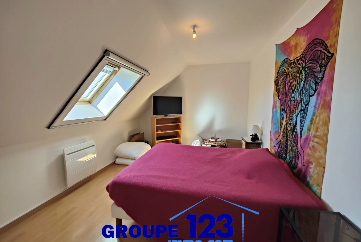 Maison familiale lumineuse avec jardin, garage et chalet en HauteVive - Quartier paisible 