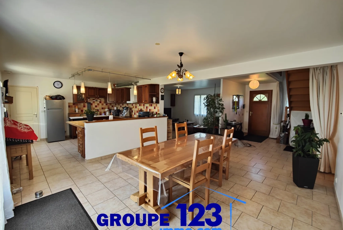Maison familiale lumineuse avec jardin, garage et chalet en HauteVive - Quartier paisible 