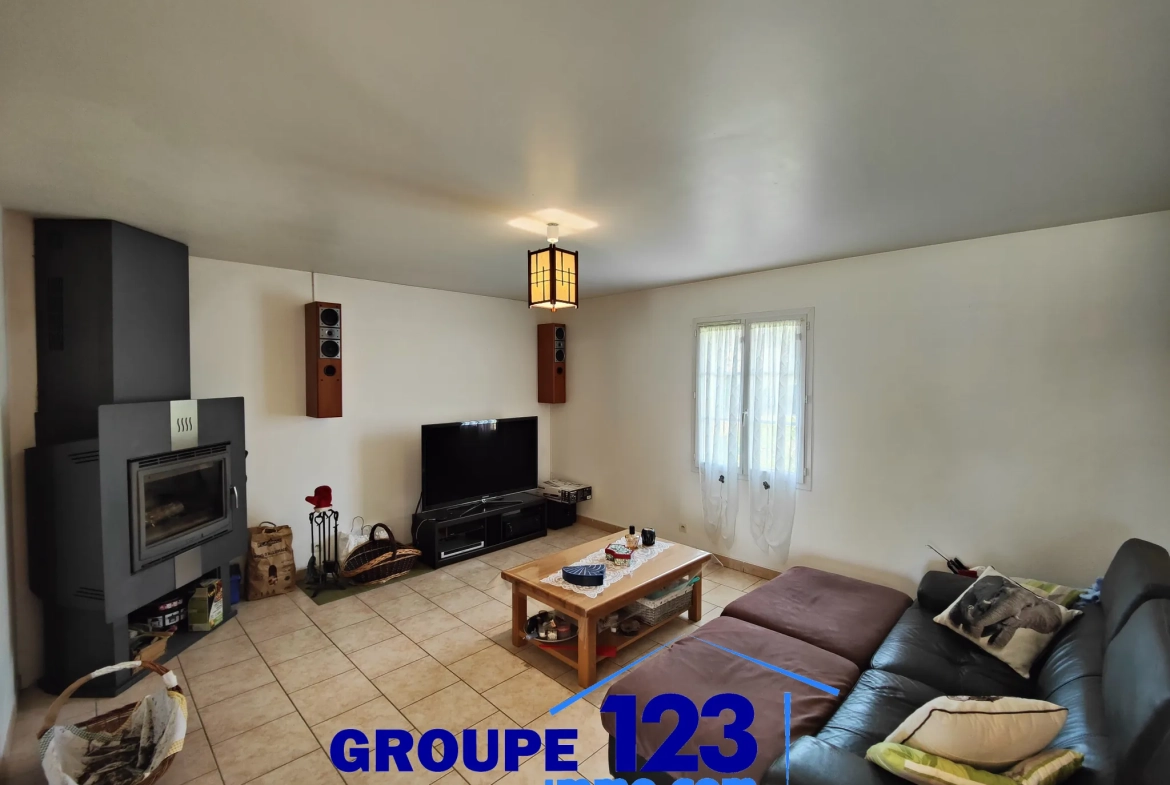 Maison familiale lumineuse avec jardin, garage et chalet en HauteVive - Quartier paisible 
