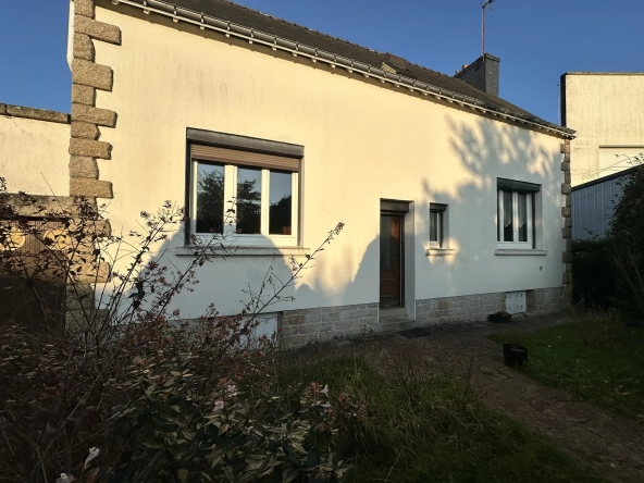 Maison de ville spacieuse de 152 m2 à Baud avec garage et jardin