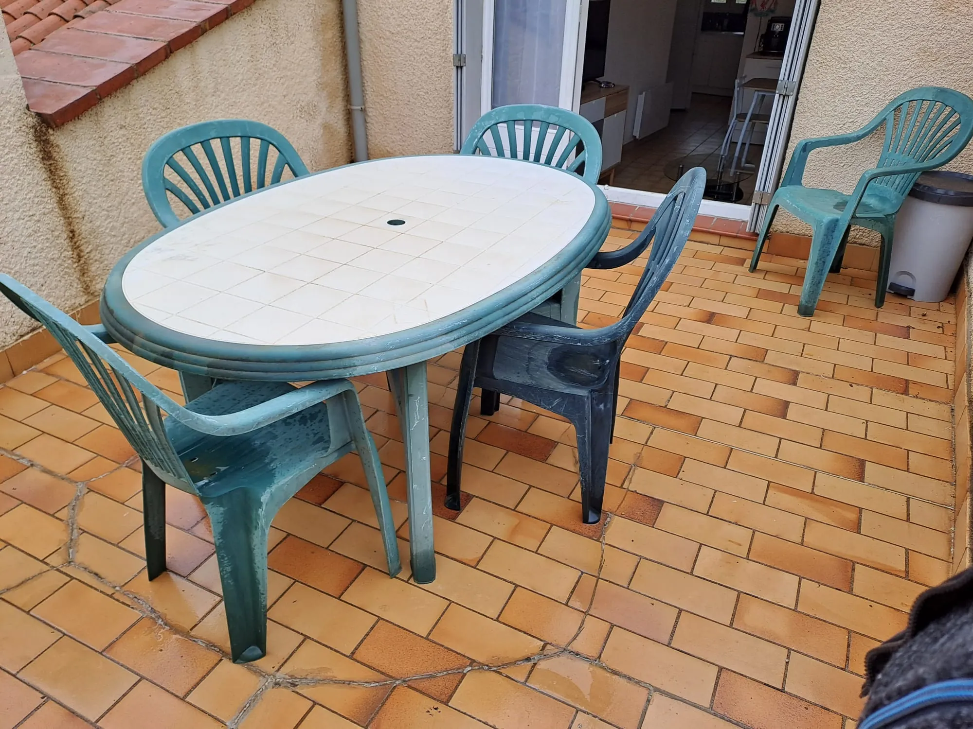 Appartement F2 avec terrasse à Amélie-les-Bains proche des thermes 