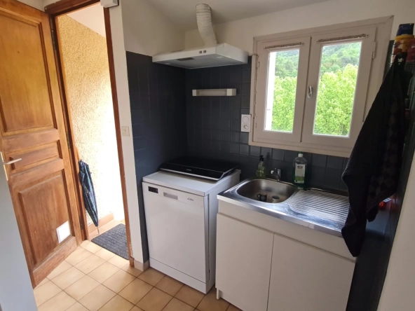 Appartement F2 avec terrasse à Amélie-les-Bains proche des thermes 