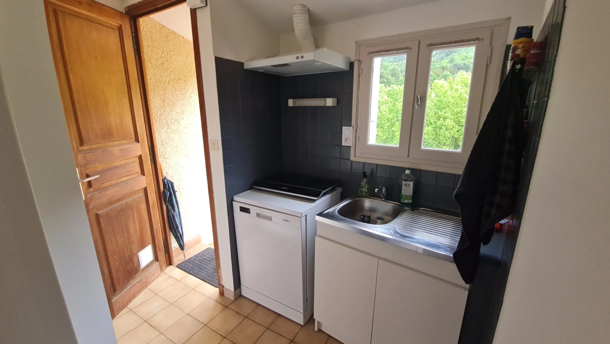Appartement F2 avec terrasse à Amélie-les-Bains proche des thermes 