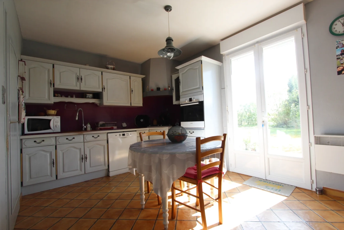 Maison de plain-pied avec jardin, garage et dépendance à Niort en exclusivité 