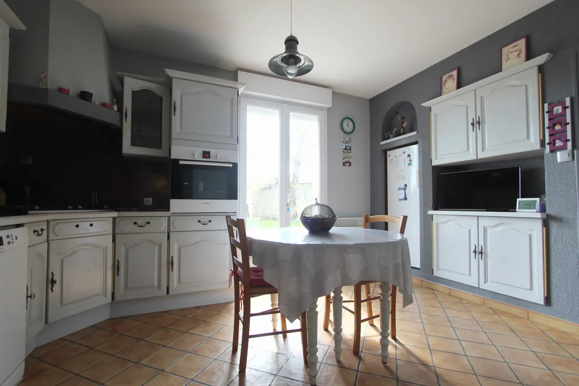 Maison de plain-pied avec jardin, garage et dépendance à Niort en exclusivité 