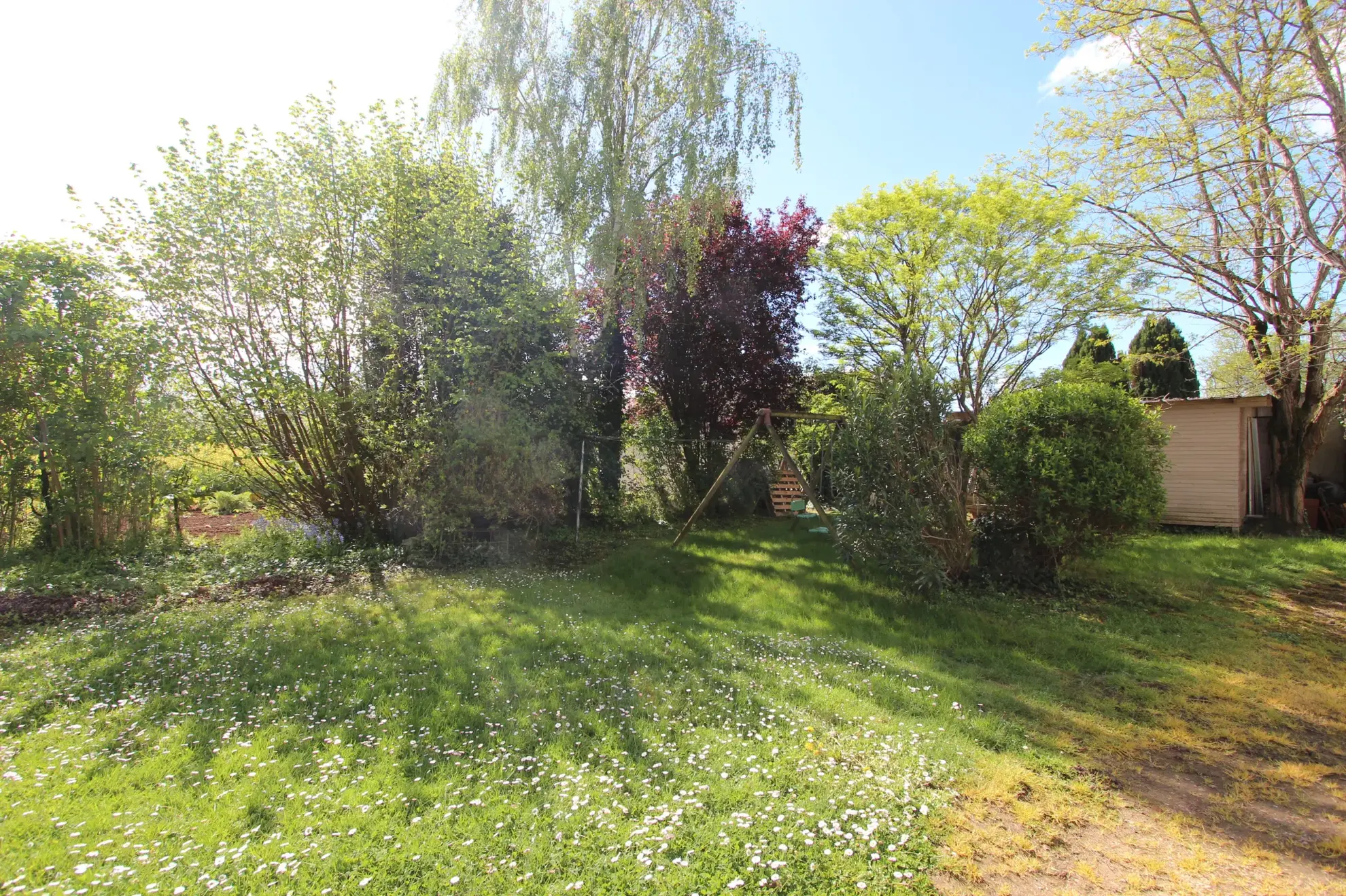 Maison de plain-pied avec jardin, garage et dépendance à Niort en exclusivité 