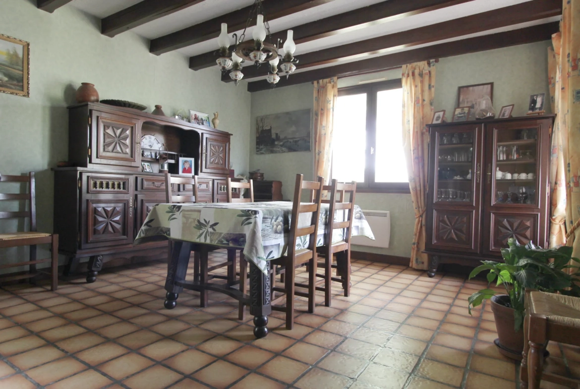 Maison de plain-pied avec jardin, garage et dépendance à Niort en exclusivité 