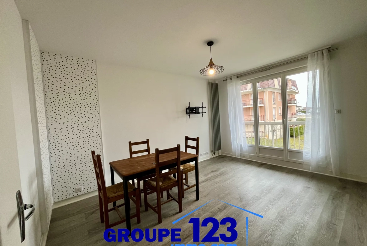 Studio à vendre de 33 m² à Auxerre avec balcon, cave et stationnement sécurisé 
