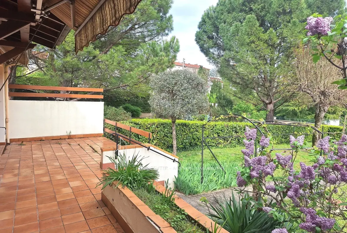 Maison à vendre de 86 m² avec jardin à Romans-sur-Isère près des commodités 