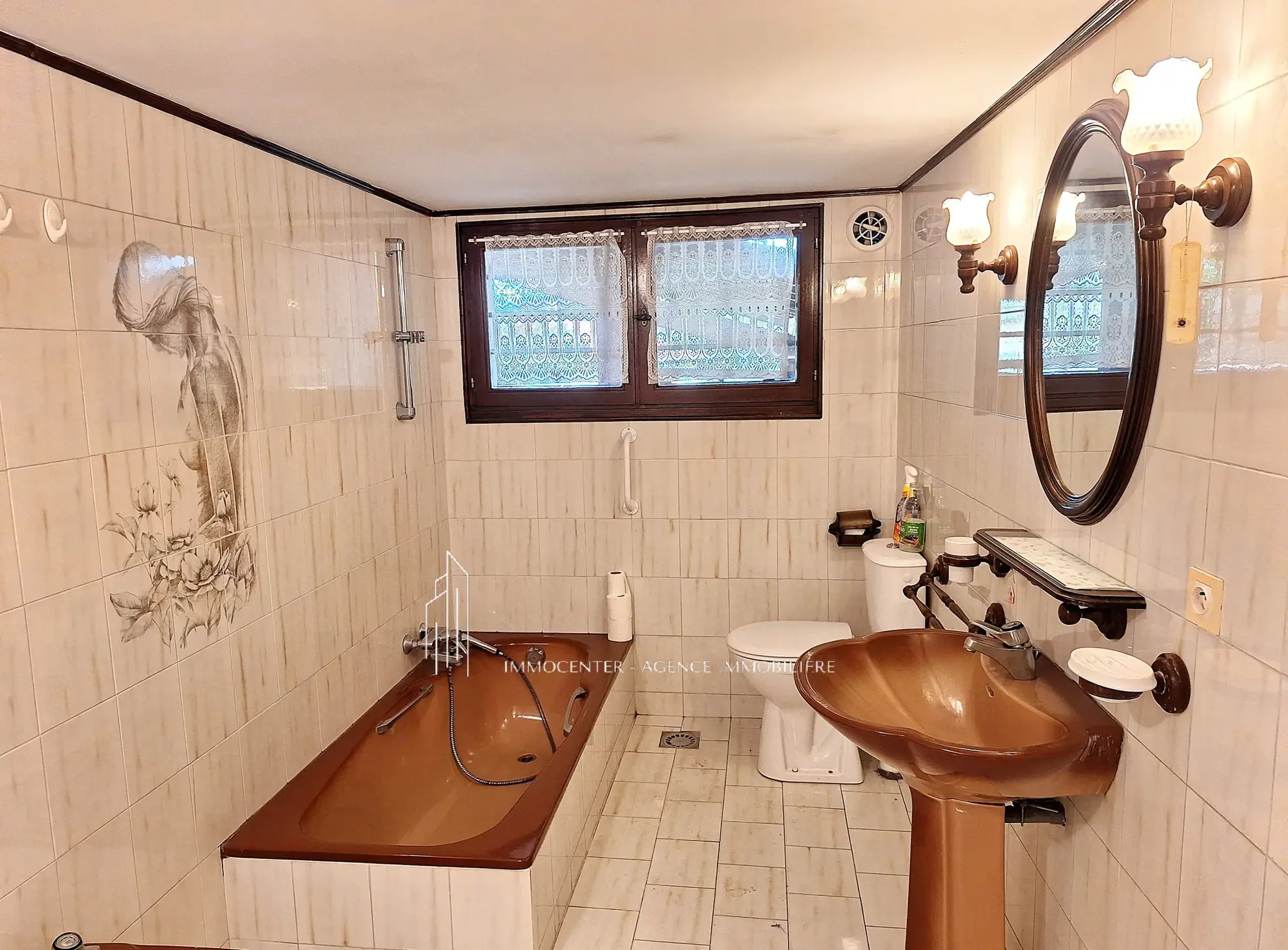 Maison à vendre de 86 m² avec jardin à Romans-sur-Isère près des commodités 