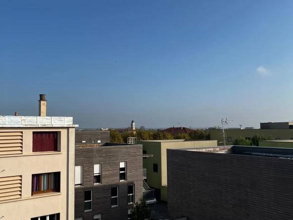Appartement T3 lumineux avec vue dégagée à Villefranche-sur-Saône 