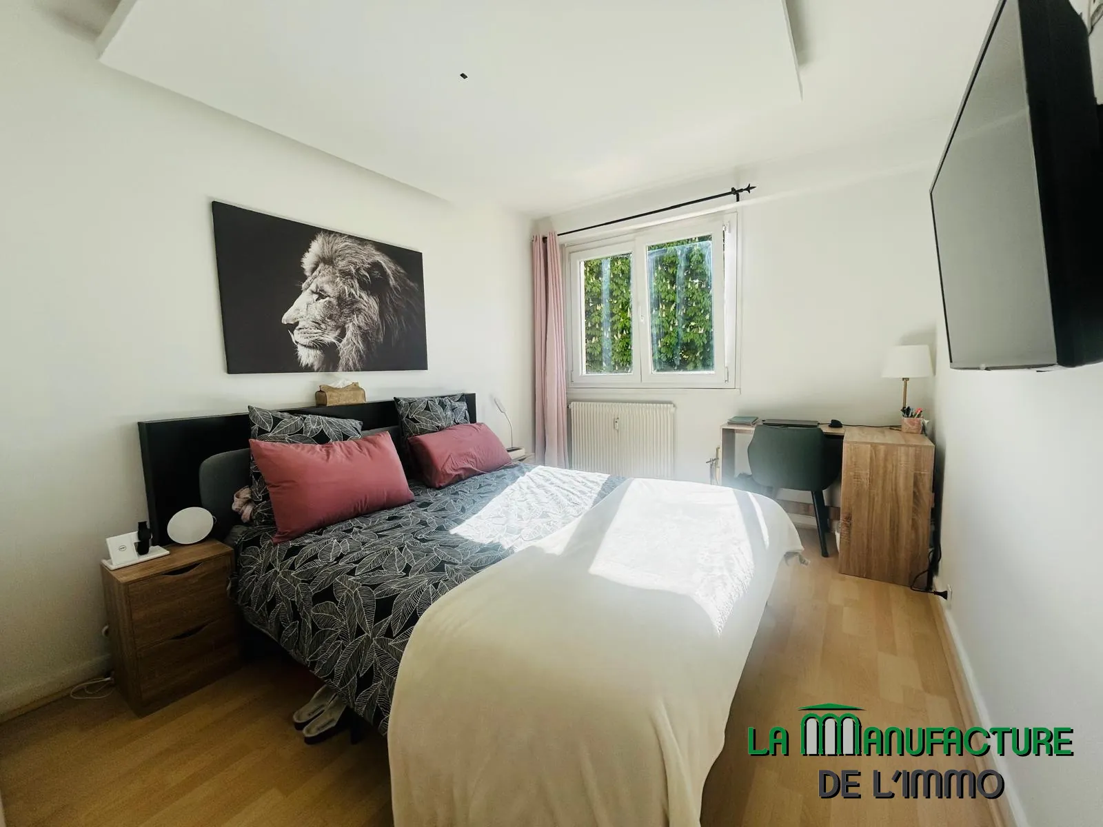Appartement F4 lumineux de 73 m² à Saint-Étienne avec parking et balcon 