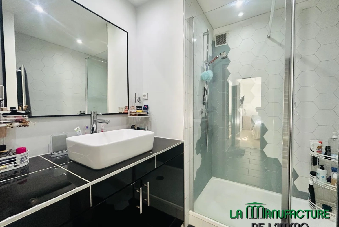 Appartement F4 lumineux de 73 m² à Saint-Étienne avec parking et balcon 