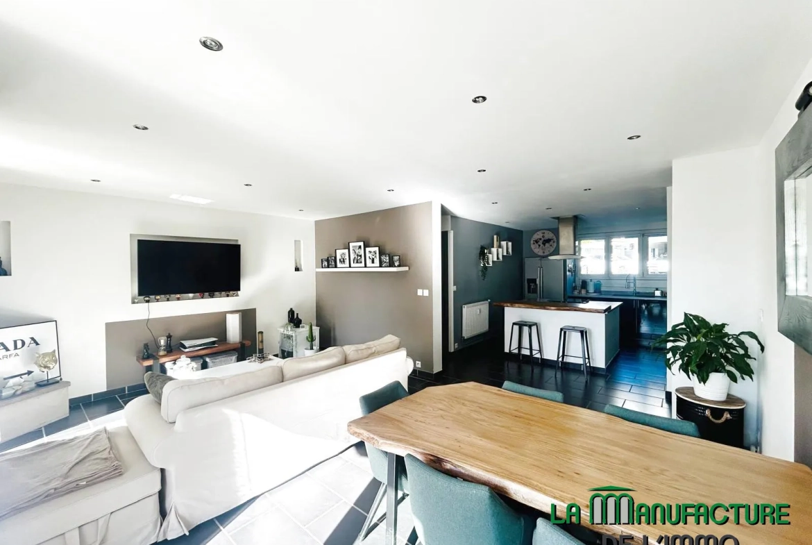 Appartement F4 lumineux de 73 m² à Saint-Étienne avec parking et balcon 
