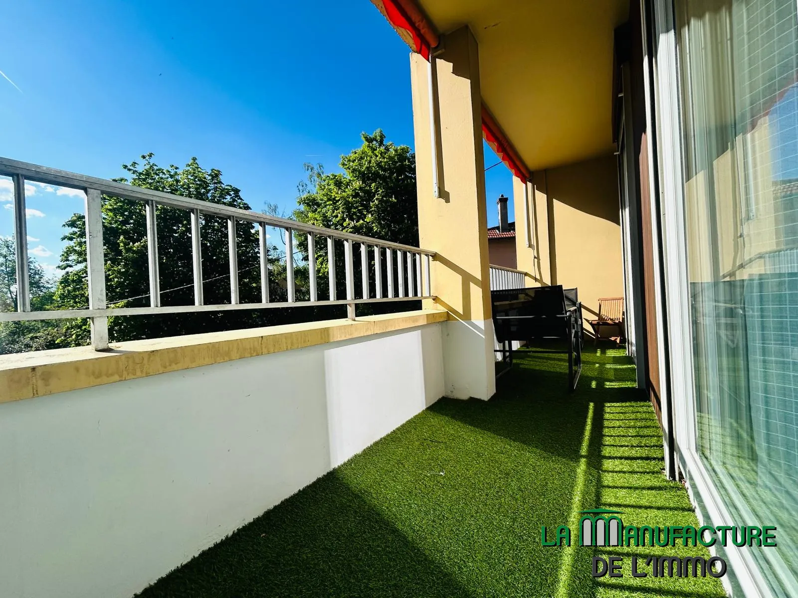 Appartement F4 lumineux de 73 m² à Saint-Étienne avec parking et balcon 