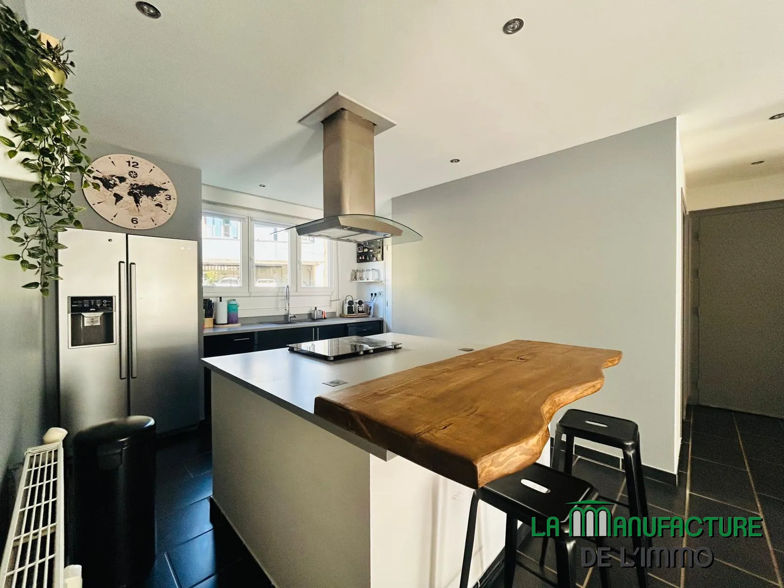 Appartement F4 lumineux de 73 m² à Saint-Étienne avec parking et balcon 