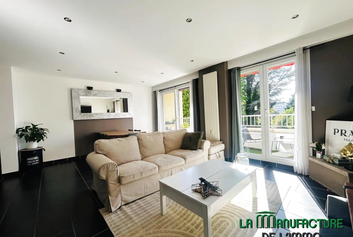 Appartement F4 lumineux de 73 m² à Saint-Étienne avec parking et balcon 
