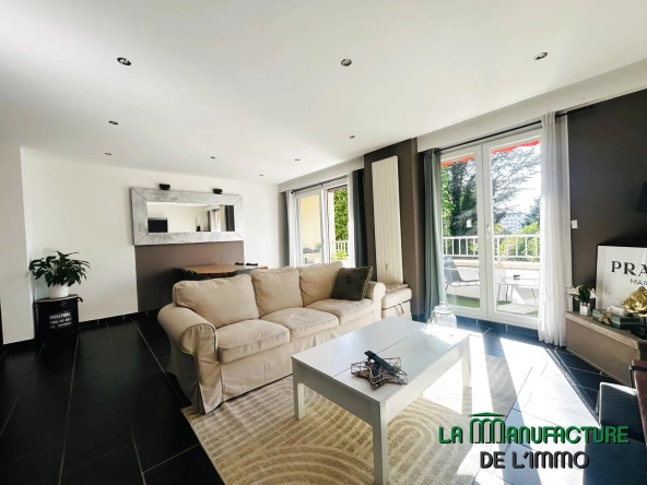 Appartement F4 lumineux de 73 m² à Saint-Étienne avec parking et balcon