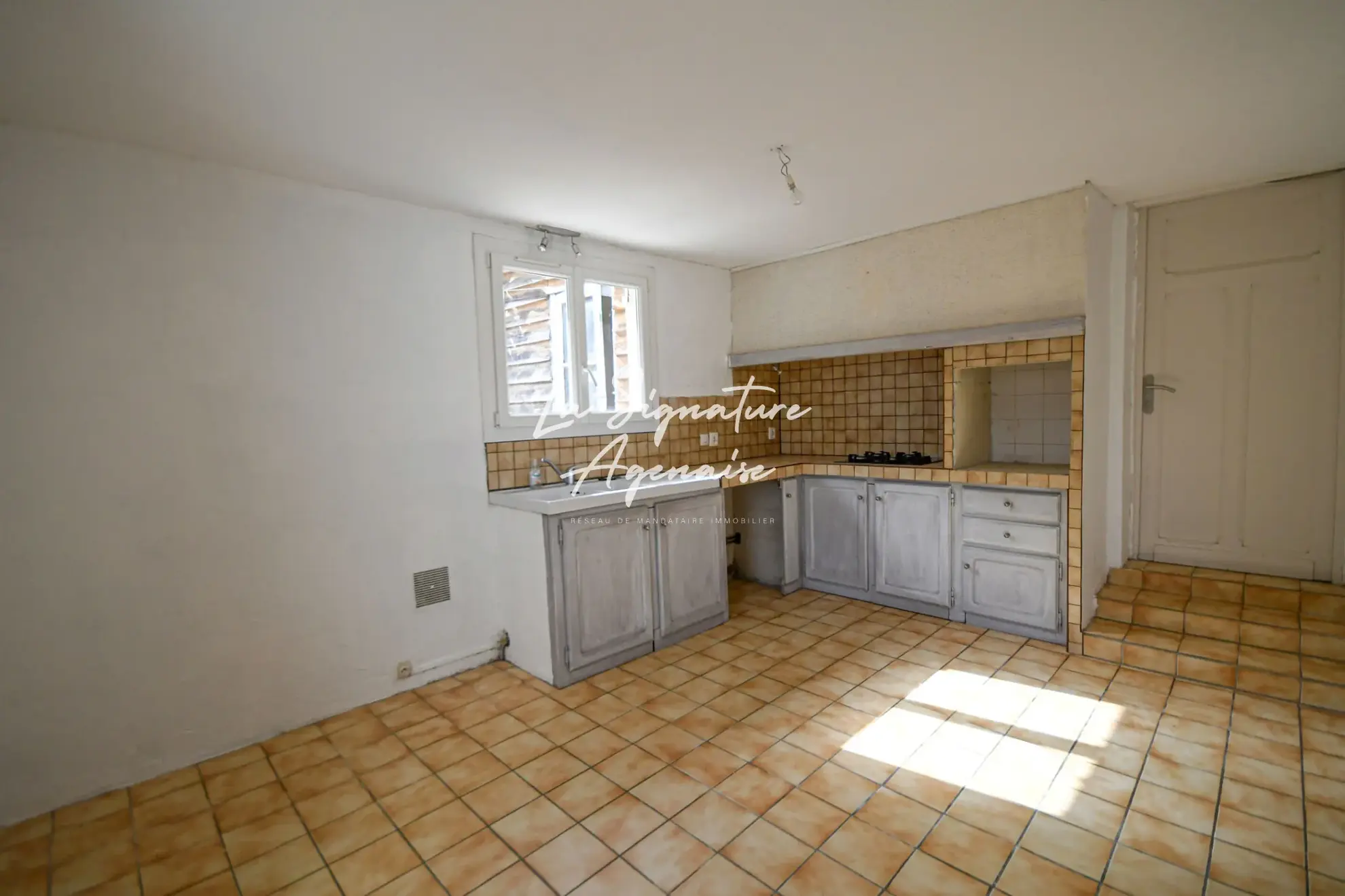Maison en pierre à vendre à Agen – 3 chambres, grand jardin, charme authentique 