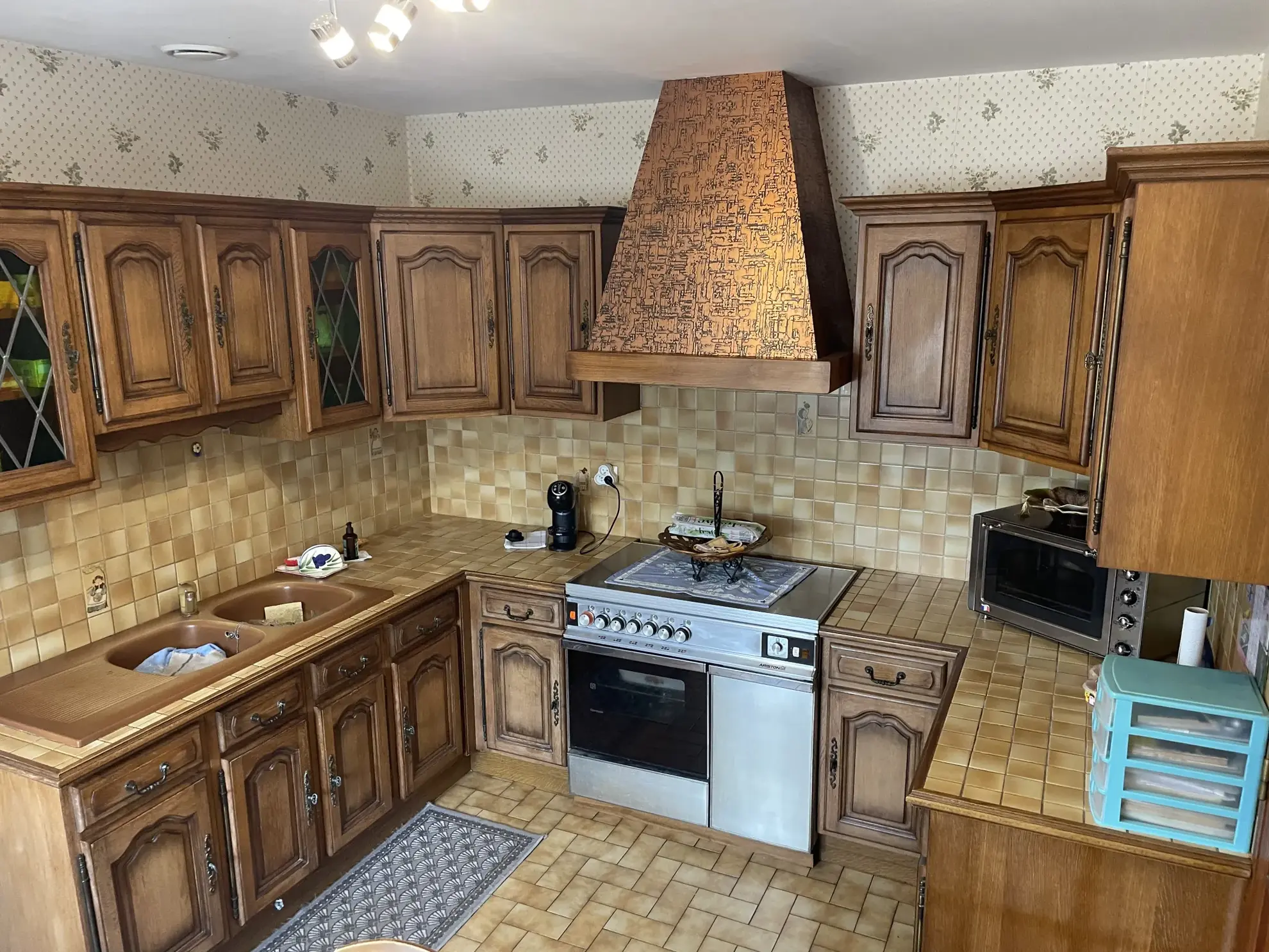 Maison de plain-pied à Luche Pringe de 112 m² avec garage et dépendances 