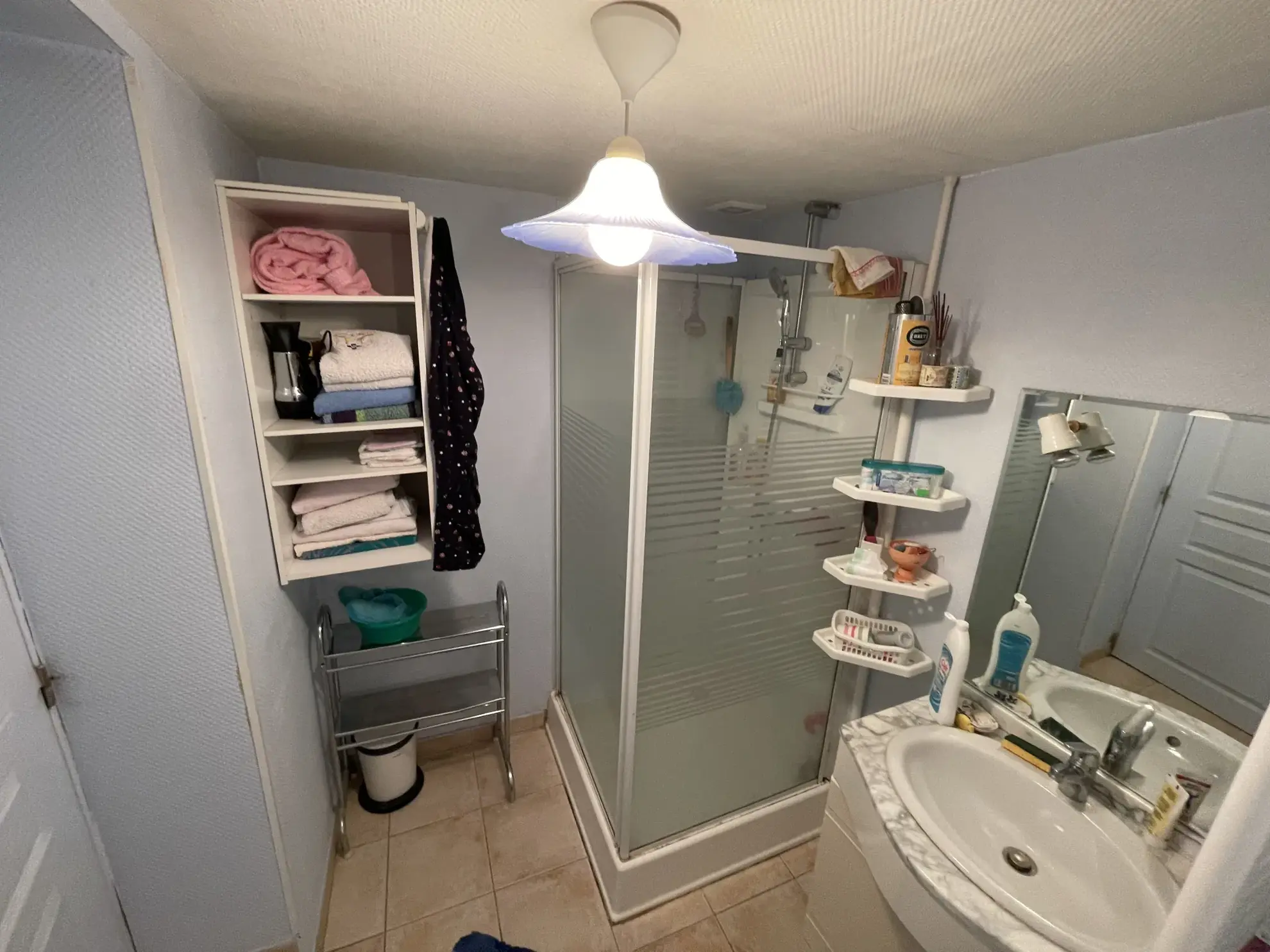 Maison de plain-pied à Luche Pringe de 112 m² avec garage et dépendances 