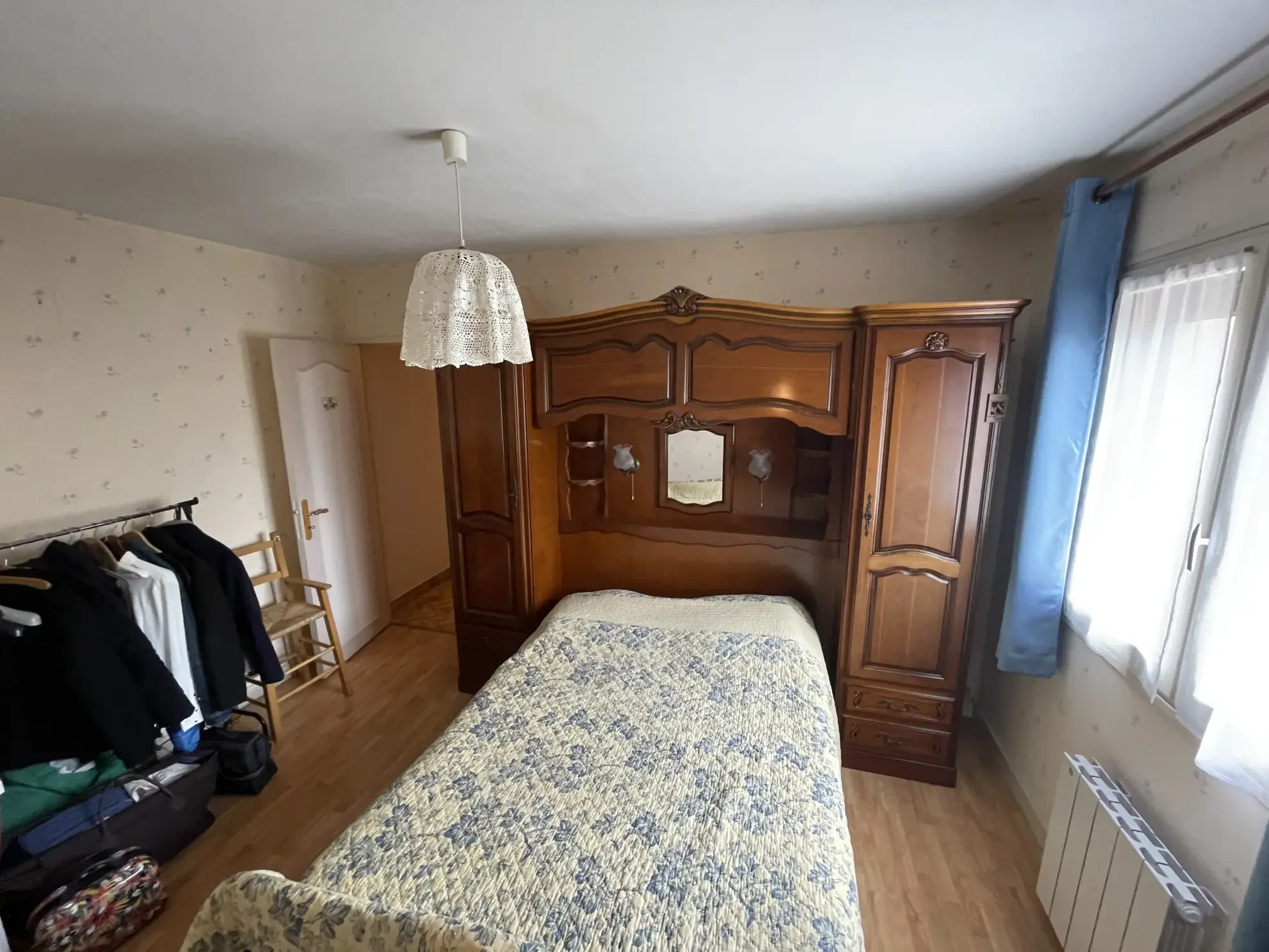 Maison de plain-pied à Luche Pringe de 112 m² avec garage et dépendances 