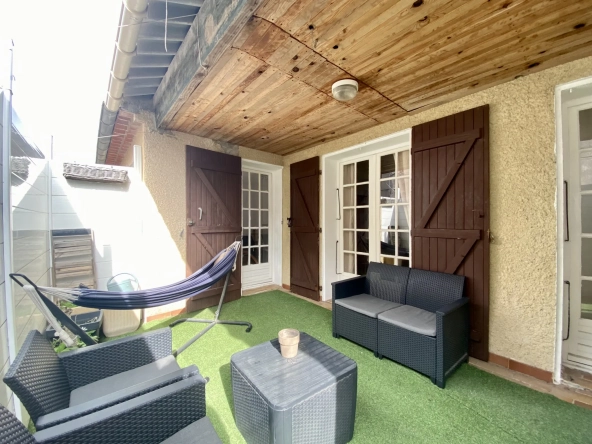 Grande maison à Vias avec terrasse, garage et potentialité de studio indépendant