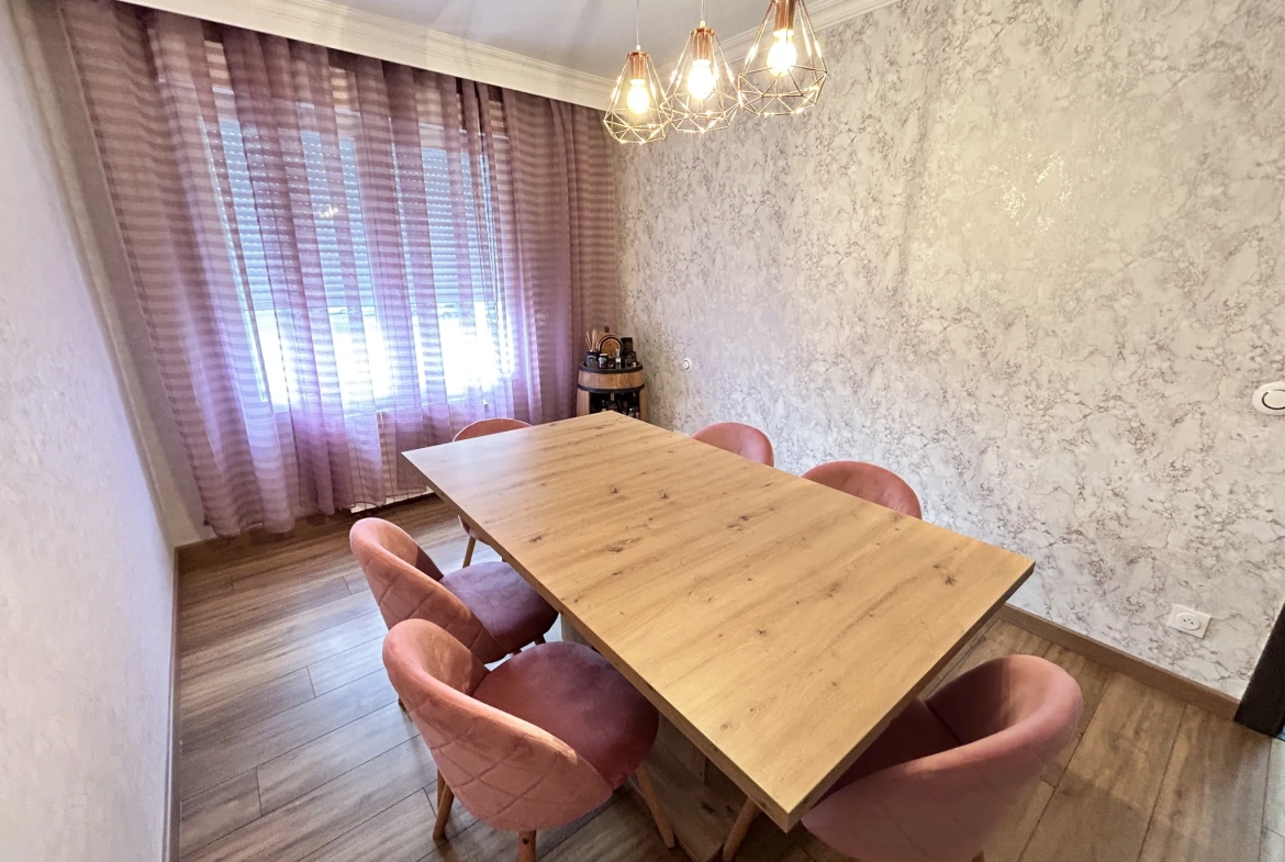 Appartement T4 rénové avec balcon et cave à Montigny-lès-Metz 