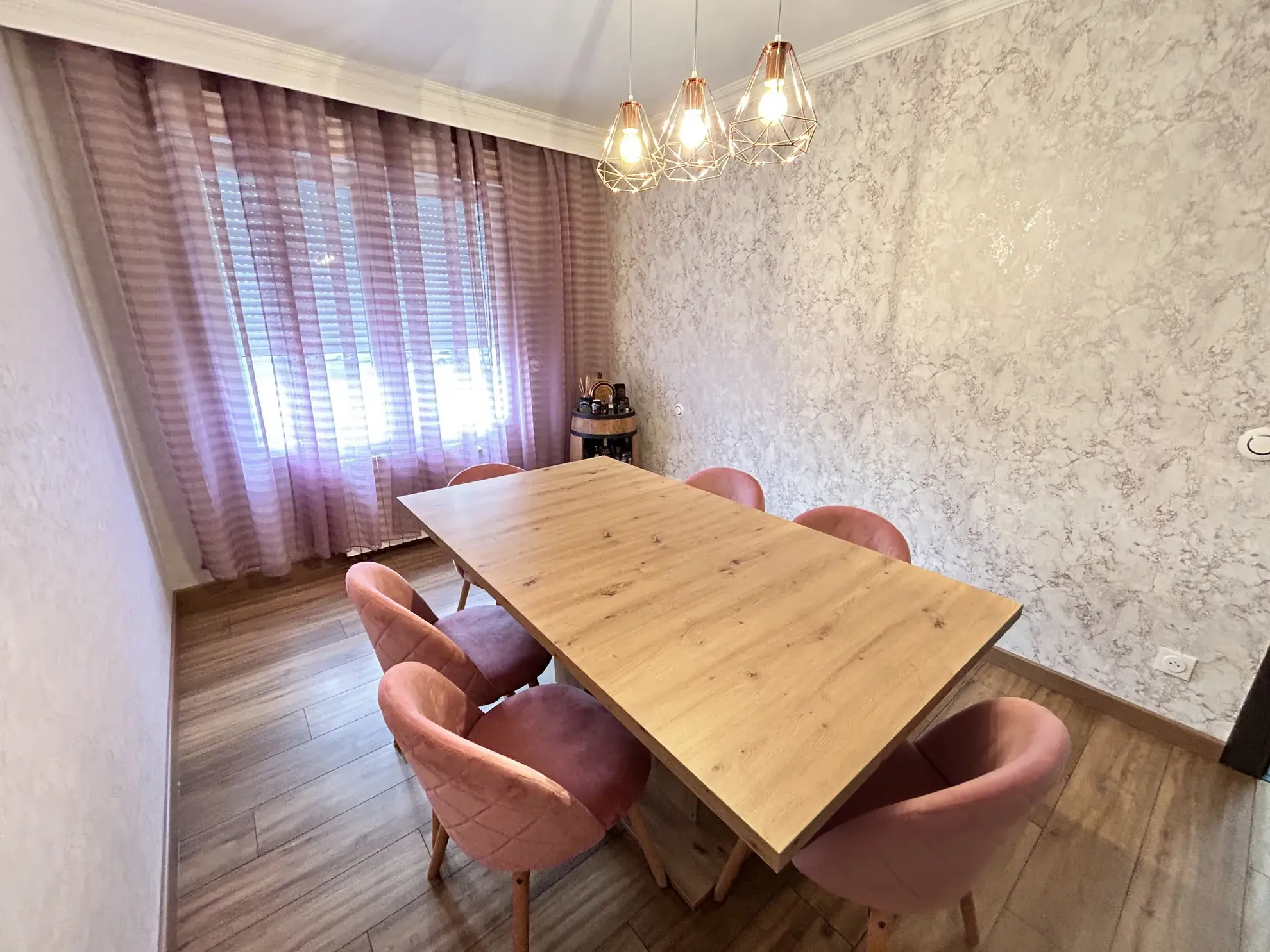 Appartement T4 rénové avec balcon et cave à Montigny-lès-Metz 