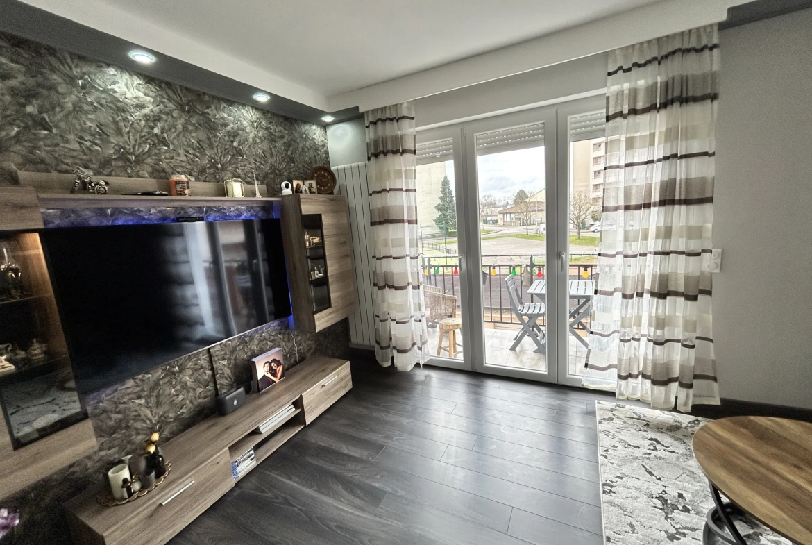 Appartement T4 rénové avec balcon et cave à Montigny-lès-Metz 