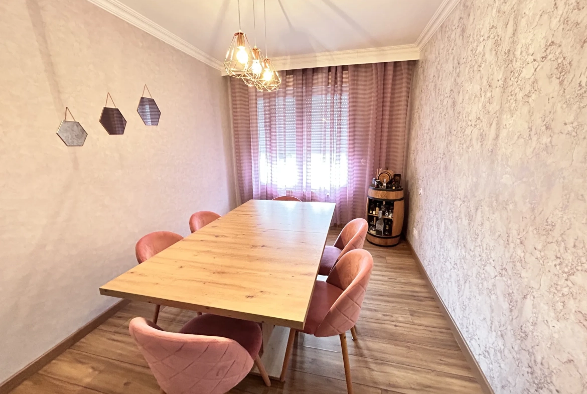 Appartement T4 rénové avec balcon et cave à Montigny-lès-Metz 