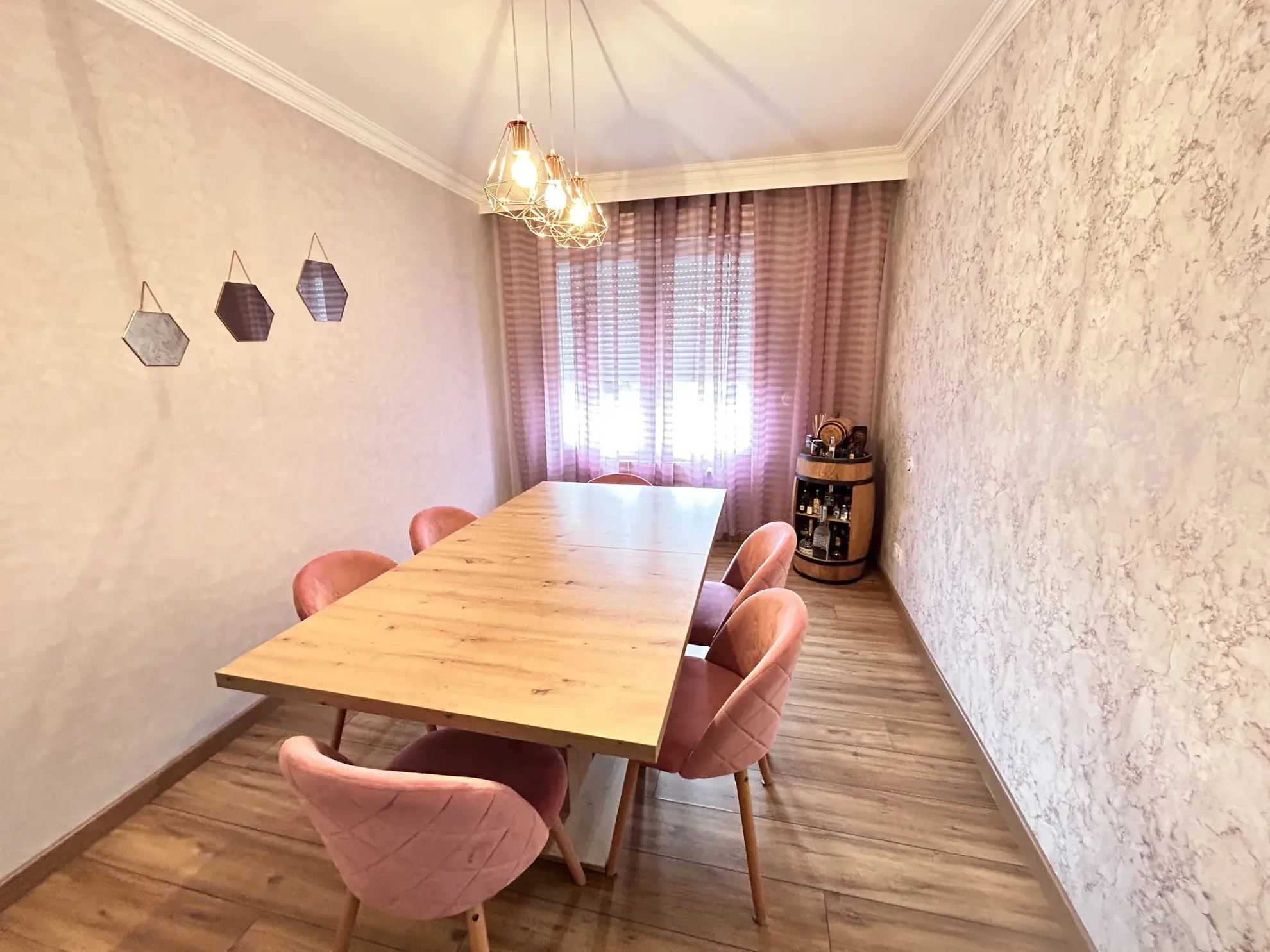 Appartement T4 rénové avec balcon et cave à Montigny-lès-Metz 