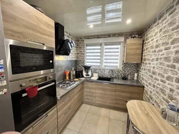 Appartement T4 rénové avec balcon et cave à Montigny-lès-Metz 