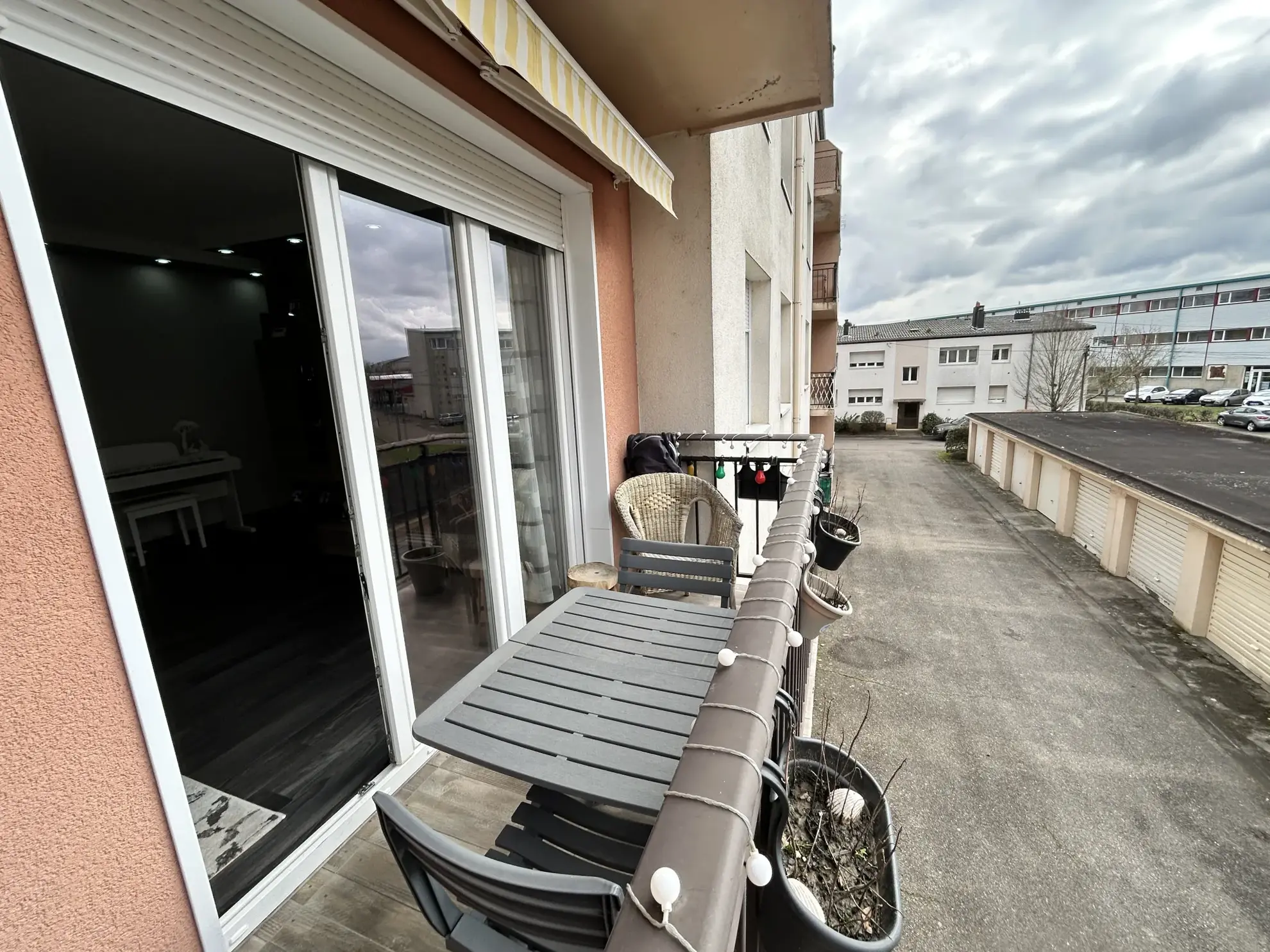 Appartement T4 rénové avec balcon et cave à Montigny-lès-Metz 
