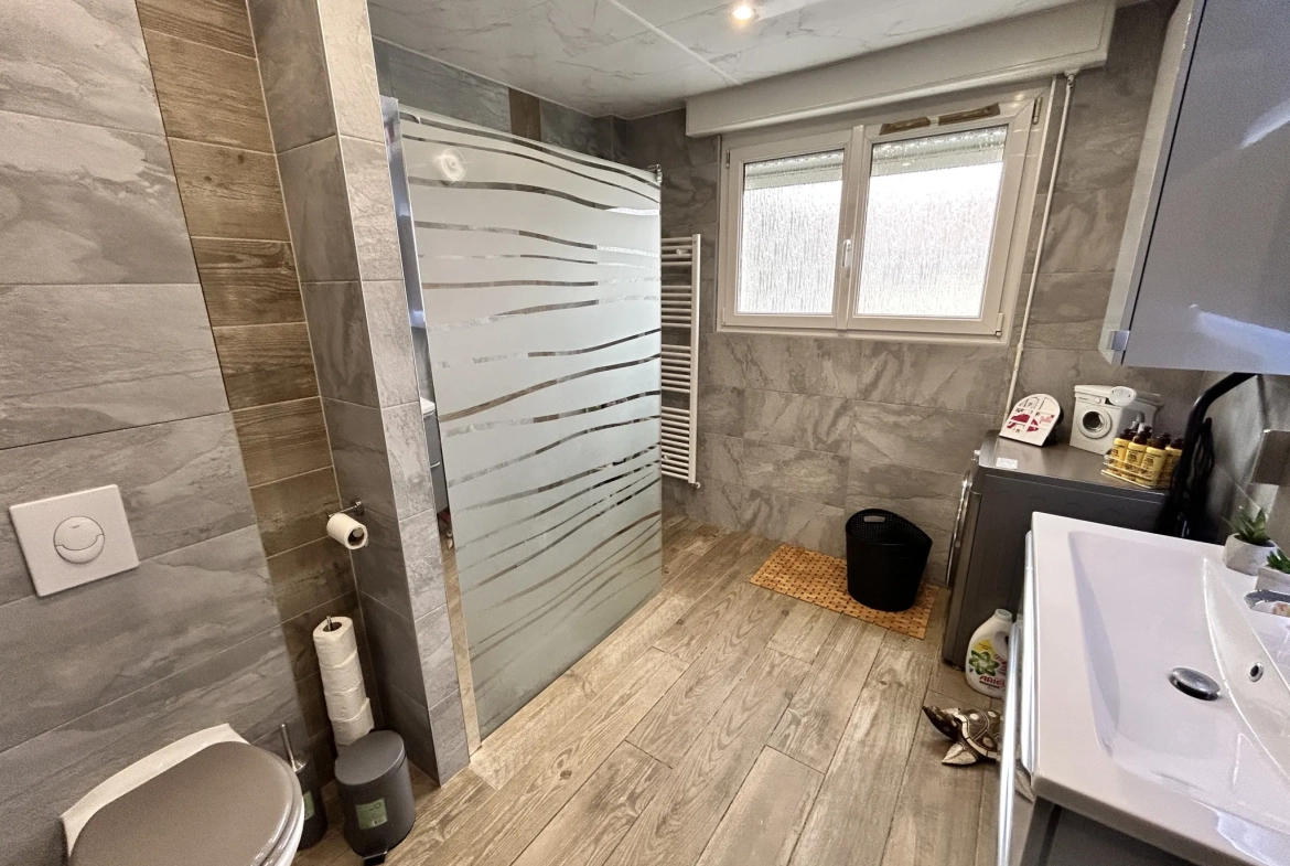 Appartement T4 rénové avec balcon et cave à Montigny-lès-Metz 