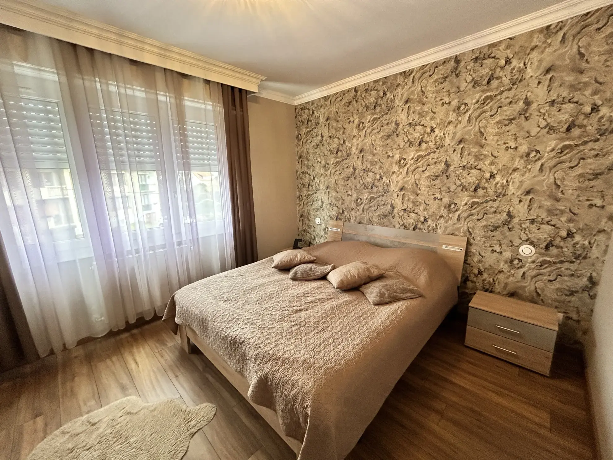 Appartement T4 rénové avec balcon et cave à Montigny-lès-Metz 