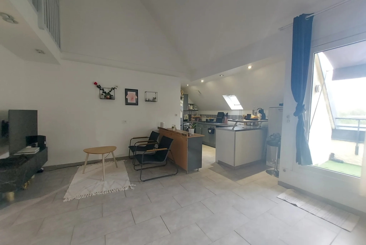 Appartement 4 pièces en centre-ville de Mantes-la-Ville avec parking 
