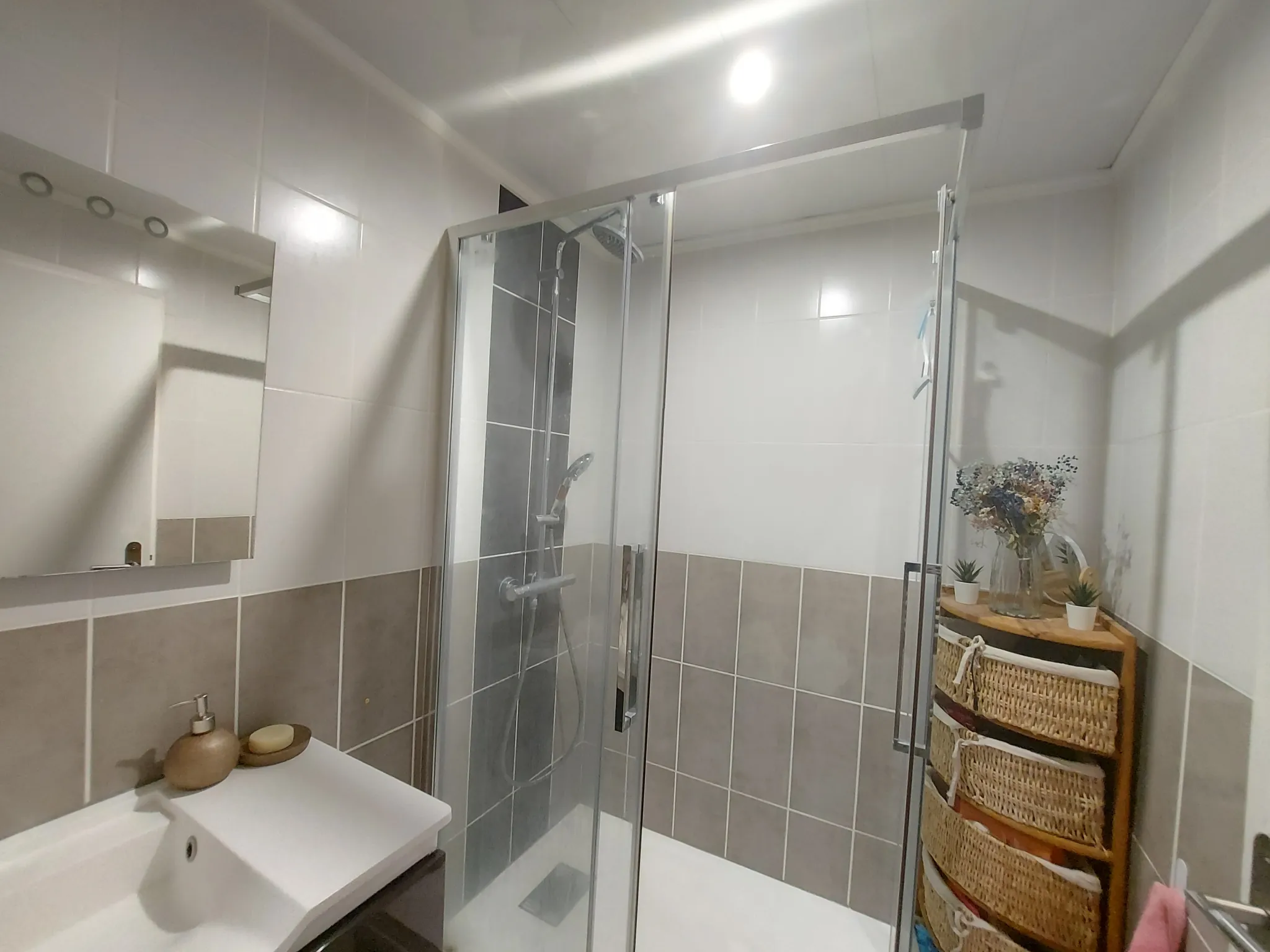 Appartement 4 pièces en centre-ville de Mantes-la-Ville avec parking 
