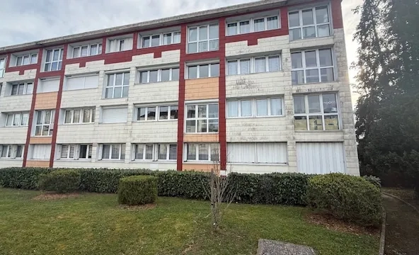 Appartement 4 pièces avec cave à Rantigny proche gare et commodités