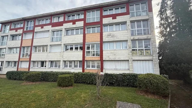 Appartement 4 pièces avec cave à Rantigny proche gare et commodités 