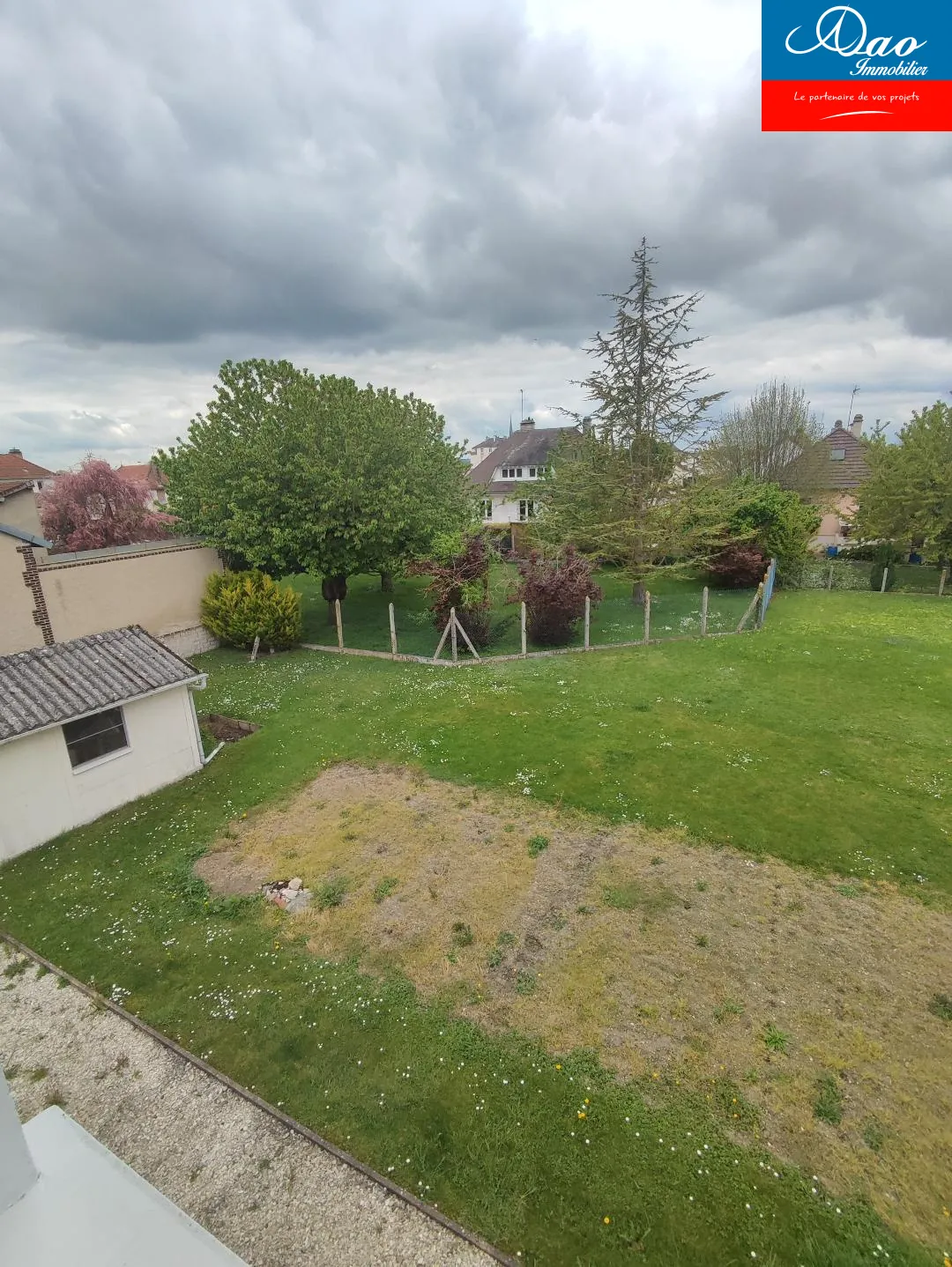 Maison de 85 m² à vendre à Saint André Les Vergers, 2 chambres, jardin arboré 