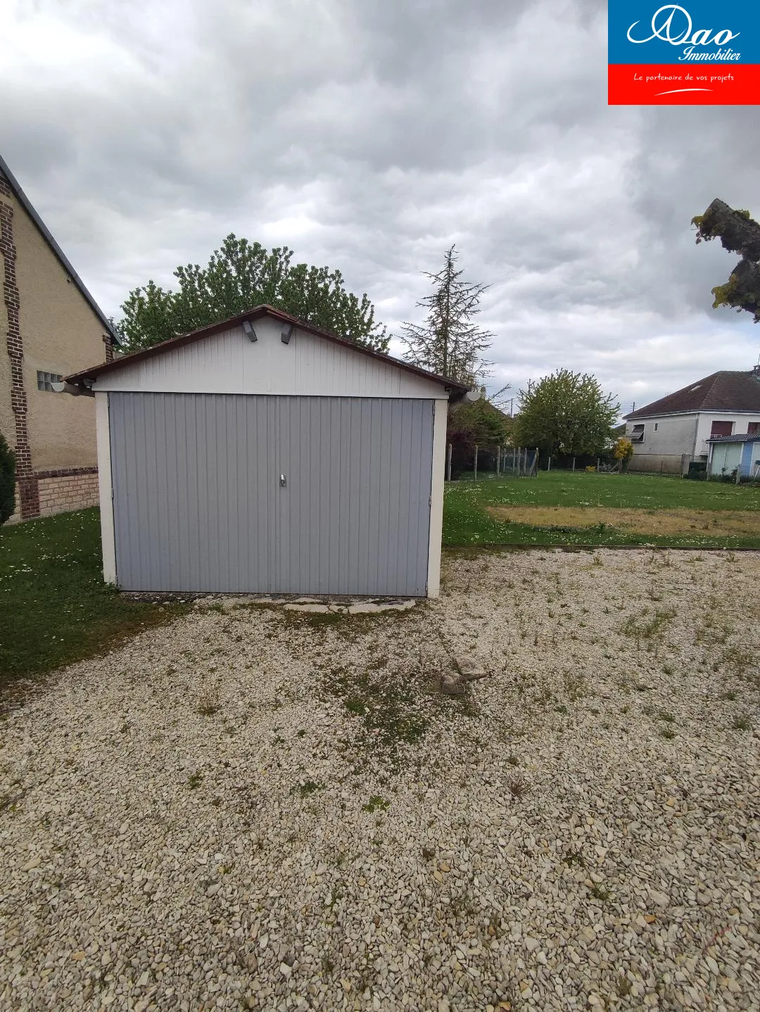 Maison de 85 m² à vendre à Saint André Les Vergers, 2 chambres, jardin arboré 