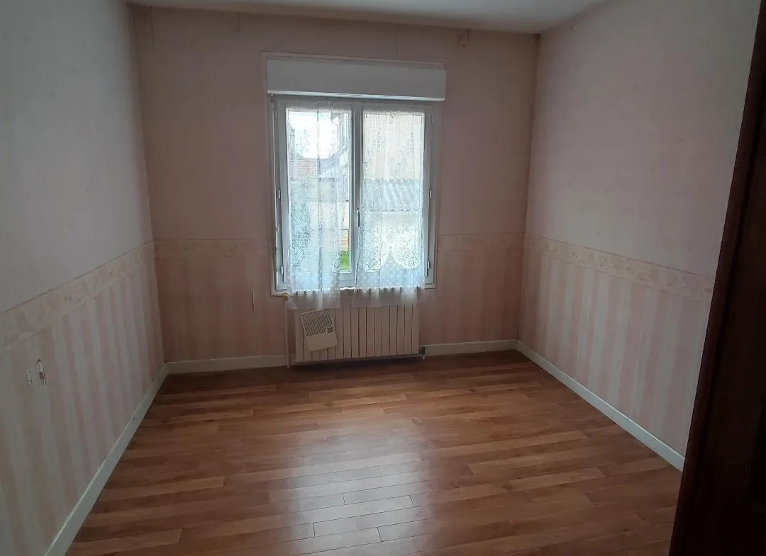 Maison de 85 m² à vendre à Saint André Les Vergers, 2 chambres, jardin arboré 