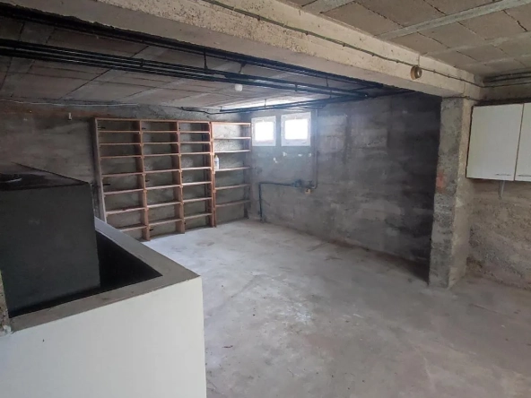 Maison de 85 m² à vendre à Saint André Les Vergers, 2 chambres, jardin arboré 