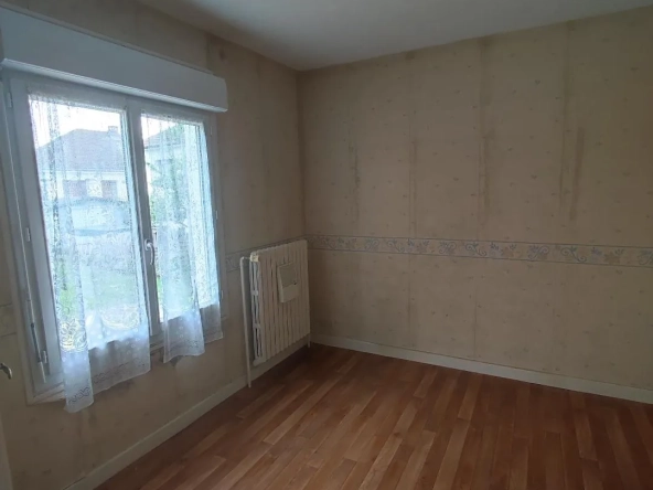 Maison de 85 m² à vendre à Saint André Les Vergers, 2 chambres, jardin arboré 