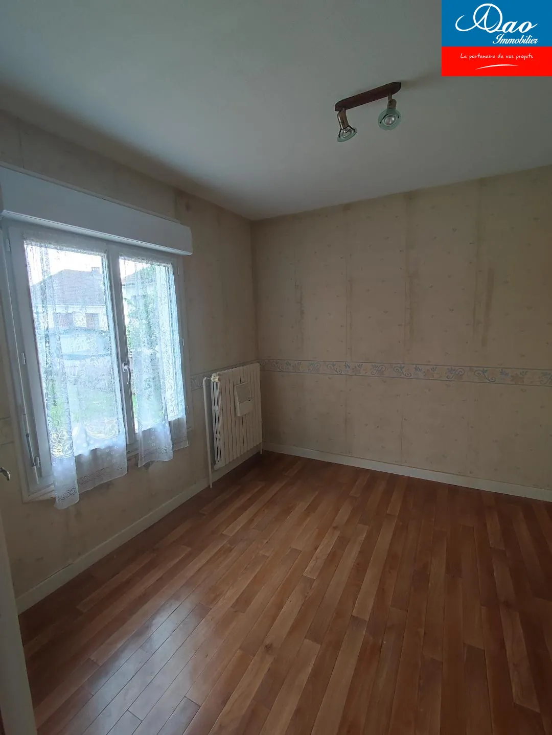 Maison de 85 m² à vendre à Saint André Les Vergers, 2 chambres, jardin arboré 