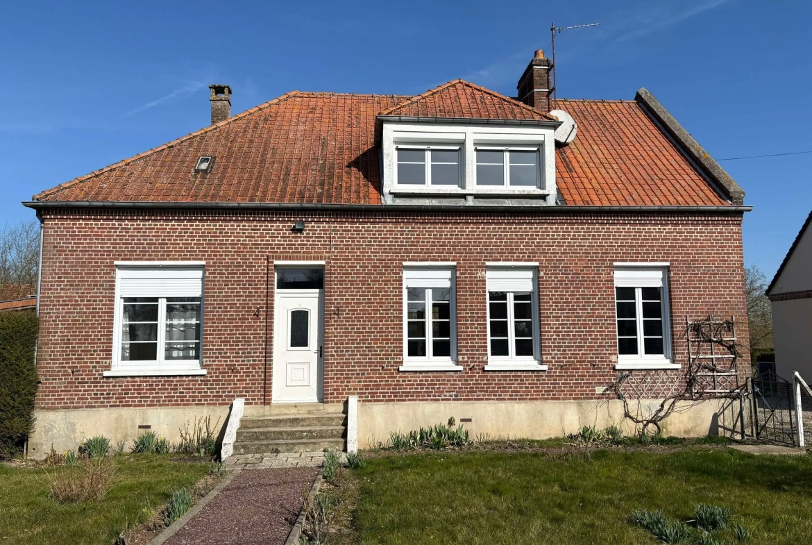 Maison à vendre à Huppy, 3 chambres, grand terrain de 968 m², à 15 min d'Abbeville 